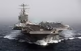 [ẢNH] Mỹ mất 4 chiếc F/A-18 vì cú hạ cánh lỗi của E-2D trên tàu sân bay đang răn đe Iran