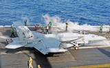 [ẢNH] Mỹ mất 4 chiếc F/A-18 vì cú hạ cánh lỗi của E-2D trên tàu sân bay đang răn đe Iran