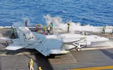 [ẢNH] Mỹ mất 4 chiếc F/A-18 vì cú hạ cánh lỗi của E-2D trên tàu sân bay đang răn đe Iran