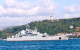 [ẢNH] Tàu vận tải Nga cấp tốc mang thêm xe tăng đến Syria chuẩn bị cho trận chiến quyết định