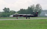 [ẢNH] Su-47 Berkut bất ngờ xuất hiện tại triển lãm MAKS 2019, dấu hiệu khôi phục dự án?