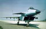 [ẢNH] Tiêm kích bí ẩn MiG-144 tiếp tục 