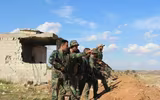 [ẢNH] Quân tiếp viện Syria ào ạt tới Aleppo, dấu hiệu sắp đánh lớn?