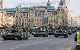 [ẢNH] Ukraine biểu dương lực lượng tăng thiết giáp hùng hậu răn đe ly khai miền Đông