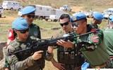 [ẢNH] Chiến sĩ gìn giữ hòa bình Việt Nam huấn luyện sử dụng súng trường Pindad SS2 tối tân