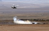 [ẢNH] Trực thăng vũ trang Syria bất ngờ tấn công dữ dội phiến quân tại Lattakia