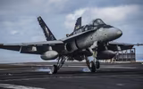 [ẢNH] Mỹ chính thức loại biên F/A-18C Hornet trong khi nhiều nước còn 