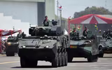 [ẢNH] Quân đội Indonesia duyệt binh hoành tráng khoe dàn vũ khí nội địa cực mạnh