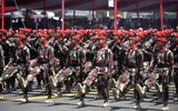 [ẢNH] Quân đội Indonesia duyệt binh hoành tráng khoe dàn vũ khí nội địa cực mạnh