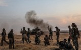 [ẢNH] Quân đội Syria, Thổ Nhĩ Kỳ tiếp tục giao tranh bất chấp lệnh ngừng bắn