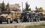 [ẢNH] Quân đội Syria, Thổ Nhĩ Kỳ tiếp tục giao tranh bất chấp lệnh ngừng bắn