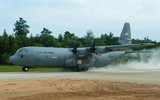 [ẢNH] ‘Lực sĩ’ C-130J Super Hercules ‘ngã sấp mặt’ ngay khi chuẩn bị cất cánh