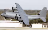 [ẢNH] ‘Lực sĩ’ C-130J Super Hercules ‘ngã sấp mặt’ ngay khi chuẩn bị cất cánh