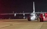 [ẢNH] ‘Lực sĩ’ C-130J Super Hercules ‘ngã sấp mặt’ ngay khi chuẩn bị cất cánh