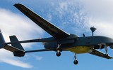 [ẢNH] Tên lửa Hezbollah bắn như mưa nhưng không hạ được máy bay Israel?