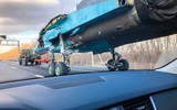 [ẢNH] Kinh ngạc khi máy bay ném bom tiền tuyến Su-34... chạy trên đường cao tốc
