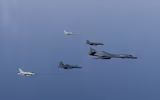 [ẢNH] F-22A và B-1B tới Saudi Arabia, Mỹ sắp tấn công khi Iran đã 