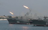 [ẢNH] Chiến hạm Nga bất ngờ phóng tên lửa dữ dội ngay sát lãnh hải Israel