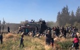 [ẢNH] Quân cảnh Nga bị người Kurd tấn công dữ dội khi tuần tra tại Đông Bắc Syria