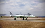 [ẢNH] Tiêm kích Su-57 đầu tiên chuẩn bị gia nhập biên chế Không quân Nga