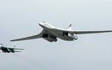 [ẢNH] Cú tăng tốc kinh hoàng của Tu-160 khiến F-35 