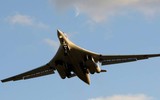 [ẢNH] Cú tăng tốc kinh hoàng của Tu-160 khiến F-35 