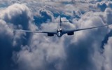 [ẢNH] Cú tăng tốc kinh hoàng của Tu-160 khiến F-35 