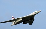 [ẢNH] Cú tăng tốc kinh hoàng của Tu-160 khiến F-35 