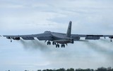 [ẢNH] B-52 Mỹ vội vã rút lui sau khi bị S-400 Nga 