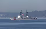 [ẢNH] Cảnh sát biển Việt Nam thăm tàu tuần tra USCGC John Midgett sắp được Mỹ bàn giao