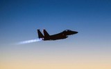[ẢNH] Máy bay Mỹ tấn công dữ dội, phá hủy đoàn tàu chở dầu của Syria
