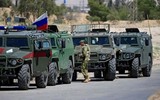 [ẢNH] Đoàn xe tuần tra của quân cảnh Nga tại Syria bị Mỹ đe dọa dùng vũ lực