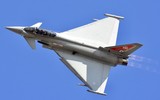 [ẢNH] Tiêm kích Eurofighter Typhoon vội vã rút lui sau khi bị radar S-400 chiếu xạ