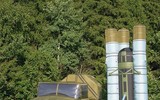 [ẢNH] Tiêm kích Israel hủy diệt mô hình bơm hơi thay vì vũ khí thật của Syria?