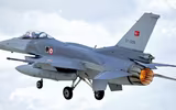 [ẢNH] F-16 Thổ Nhĩ Kỳ vội vã rút lui khi bị Pantsir-S1 đe dọa bắn hạ?