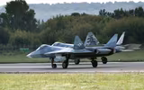 [ẢNH] Tiêm kích tàng hình Su-57 sản xuất loạt đầu tiên của Nga rơi khi bay thử nghiệm