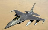 [ẢNH] Máy bay Mỹ tấn công dữ dội, phá hủy căn cứ Iran trên đất Syria