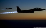 [ẢNH] Máy bay Mỹ tấn công dữ dội, phá hủy căn cứ Iran trên đất Syria