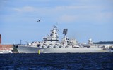 [ẢNH] S-300 trên tuần dương hạm Nguyên soái Ustinov khiến F-35 của Anh không dám cất cánh?