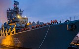 [ẢNH] S-300 trên tuần dương hạm Nguyên soái Ustinov khiến F-35 của Anh không dám cất cánh?