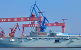 [ẢNH] Tàu đổ bộ Type 075 Trung Quốc vẫn ngổn ngang sau 4 tháng hạ thủy
