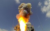 [ẢNH] Chiến hạm Nga dội mưa tên lửa hành trình Kalibr vào thành phố Aleppo