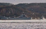 [ẢNH] Thổ Nhĩ Kỳ dọa 'bóp yết hầu' Bosphorus, chặn đường tiếp vận của Nga cho Syria