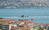 [ẢNH] Thổ Nhĩ Kỳ dọa 'bóp yết hầu' Bosphorus, chặn đường tiếp vận của Nga cho Syria