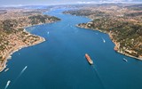 [ẢNH] Thổ Nhĩ Kỳ dọa 'bóp yết hầu' Bosphorus, chặn đường tiếp vận của Nga cho Syria
