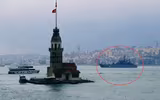 [ẢNH] Thổ Nhĩ Kỳ dọa 'bóp yết hầu' Bosphorus, chặn đường tiếp vận của Nga cho Syria