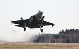 [ẢNH] Biên đội máy bay chiến đấu Nga rút lui sau khi bị F-35 áp sát