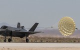 [ẢNH] Biên đội máy bay chiến đấu Nga rút lui sau khi bị F-35 áp sát
