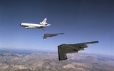 [ẢNH] Bất ngờ lớn khi oanh tạc cơ tàng hình B-21 Raider có khả năng không chiến như tiêm kích