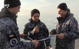 [ẢNH] Thông tin trài chiều về việc tàu hải quân Nga bốc cháy sau vụ va chạm với tàu Ukraine